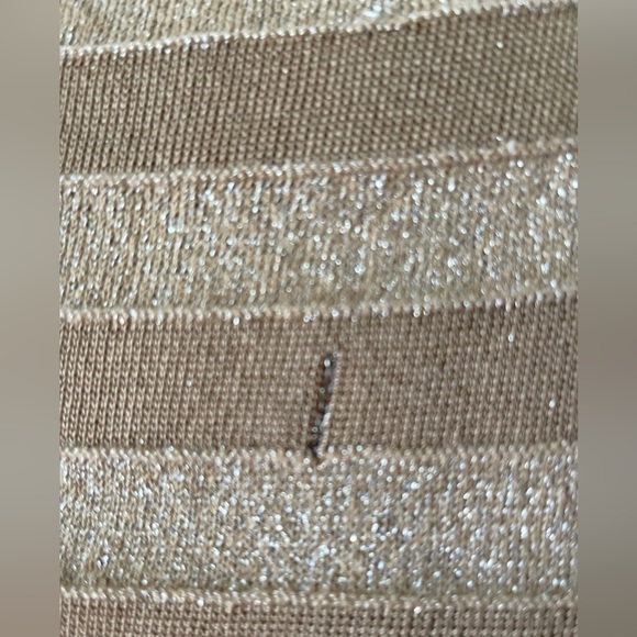 Jones New York plus size cowl gold shimmering light sweater. Size (20). - Picture 2 of 4